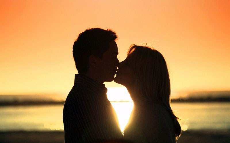 Nằm mơ thấy người yêu và mình hôn nhau