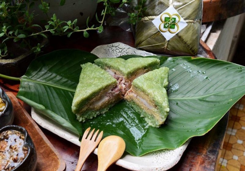 Mơ thấy bánh chưng đánh con gì? Mơ thấy gói bánh chưng 3 Mơ thấy ăn bánh chưng đánh con gì