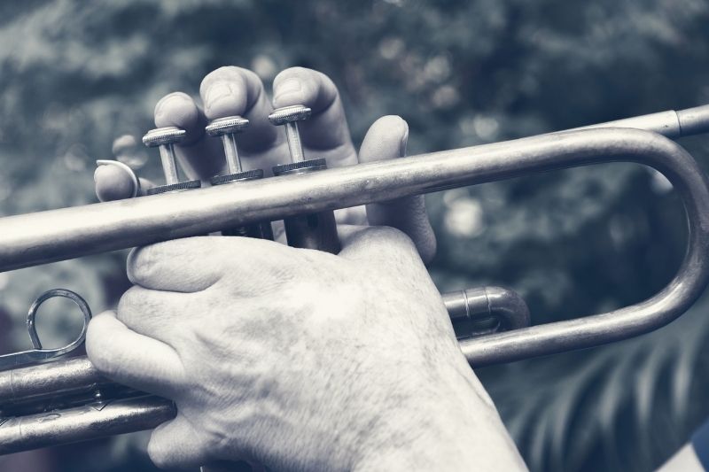 Mơ thấy kèn đám ma