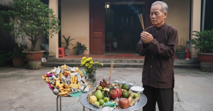 Cách cúng cô hồn và bài cúng cô hồn chi tiết