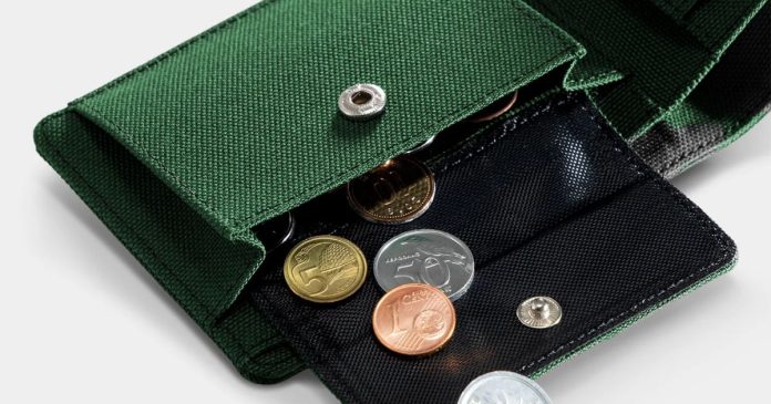 Mơ thấy tiền xu là điềm báo gì