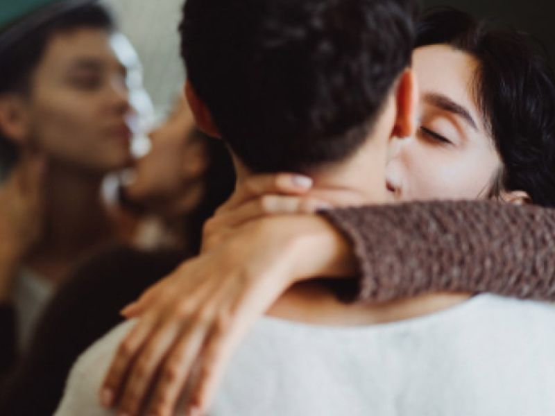 Mơ thấy ân ái đánh con gì 3