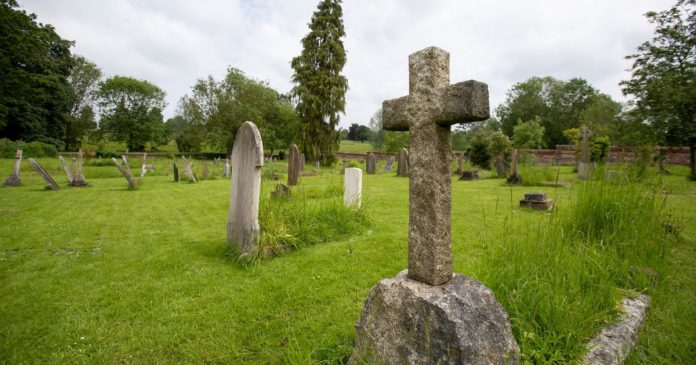 Nằm mơ thấy mồ mả 1 Nằm mơ thấy mồ mả 1