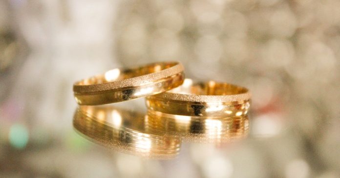 Nằm mơ thấy nhẫn vàng 4 Nằm mơ thấy nhẫn vàng 4