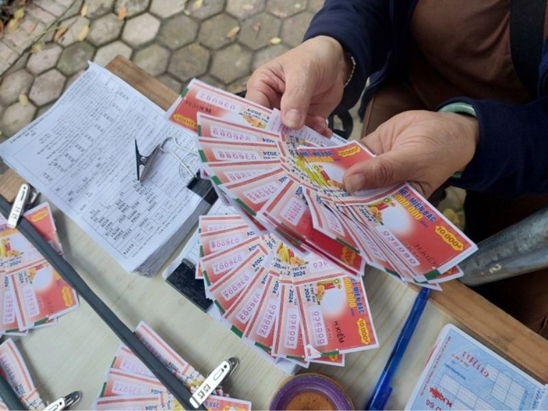 Đổi vé số trúng ở Bắc Kạn 3