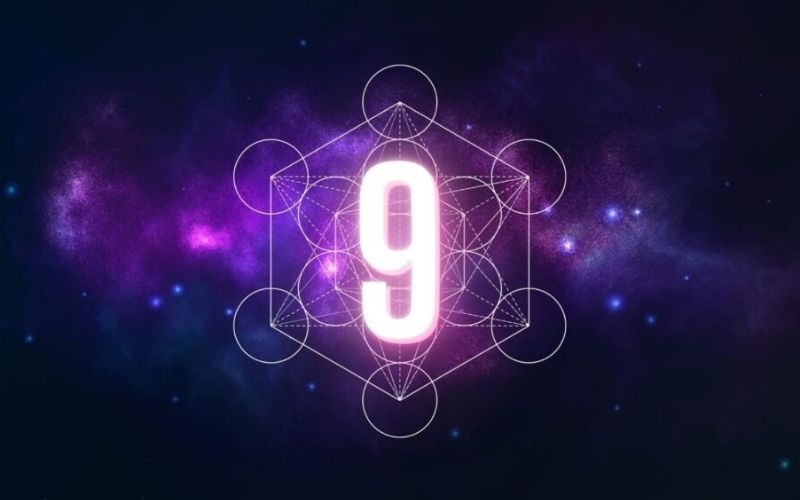 Năm số 9 là gì?